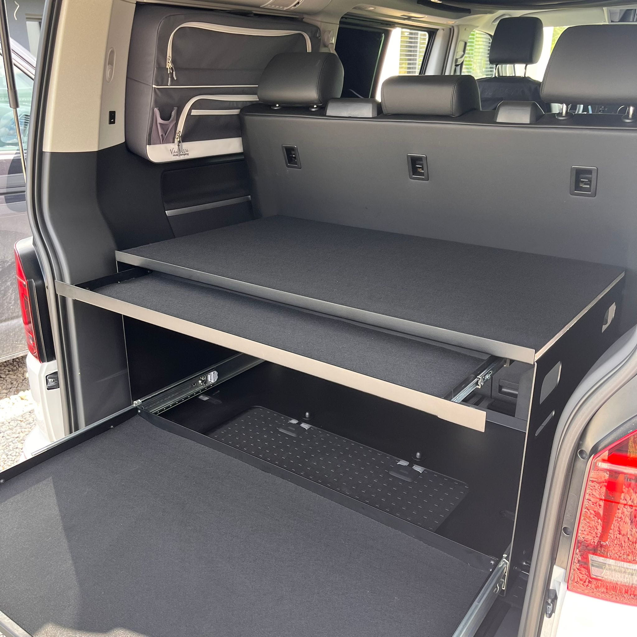 Przenośna kuchnia do samochodu